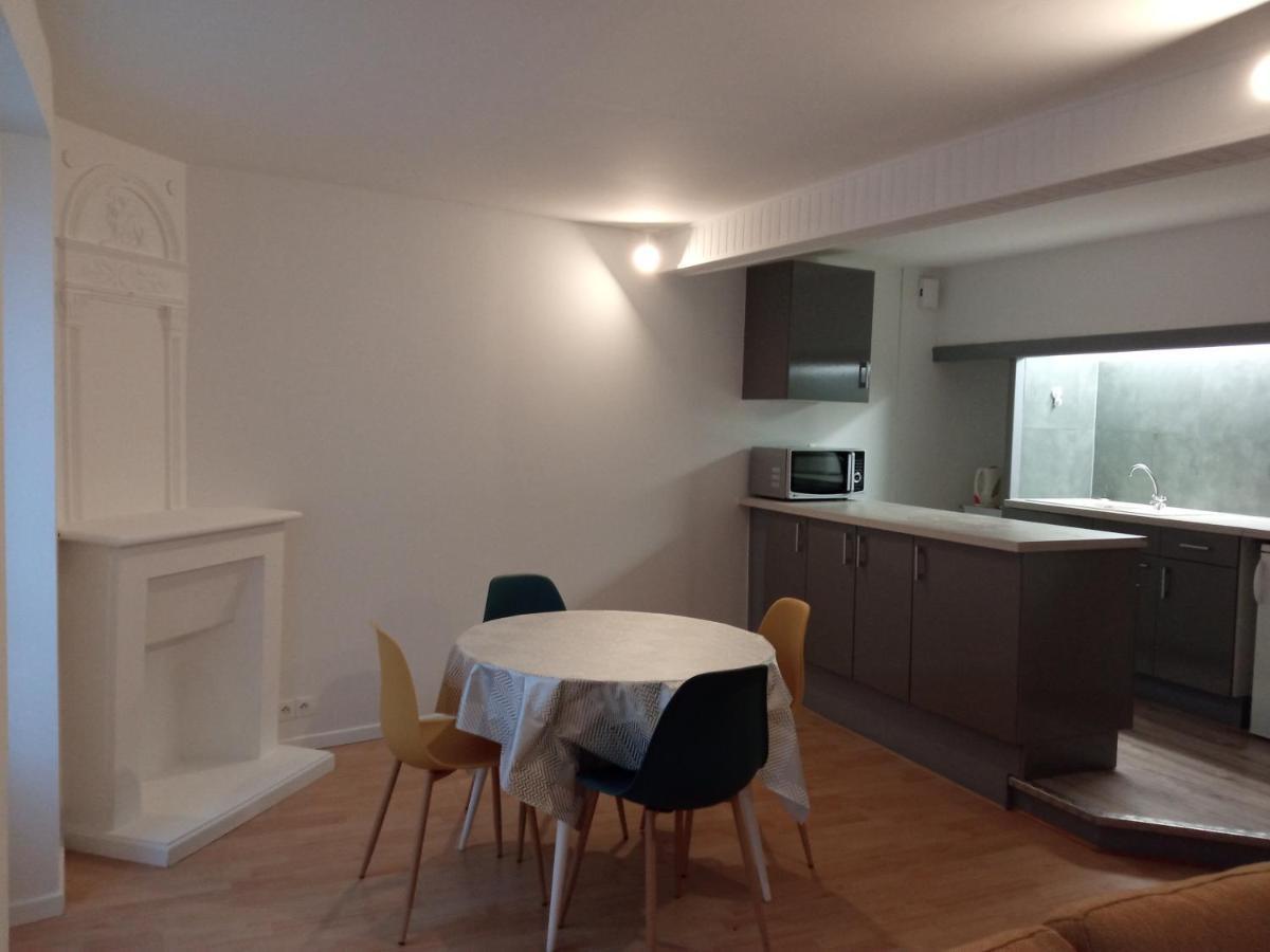 Appartement T3 En Duplex La Creche Exteriör bild
