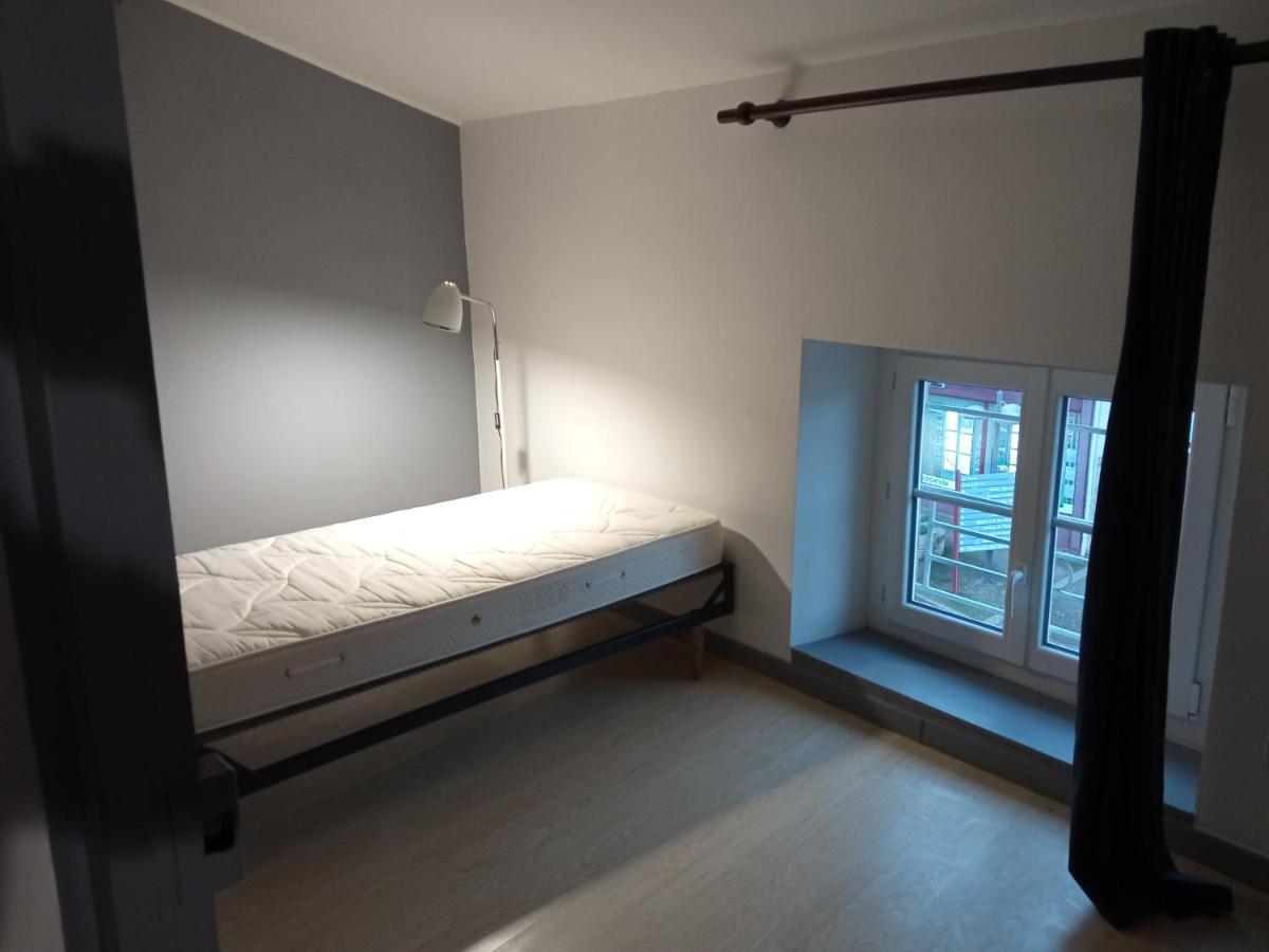 Appartement T3 En Duplex La Creche Exteriör bild